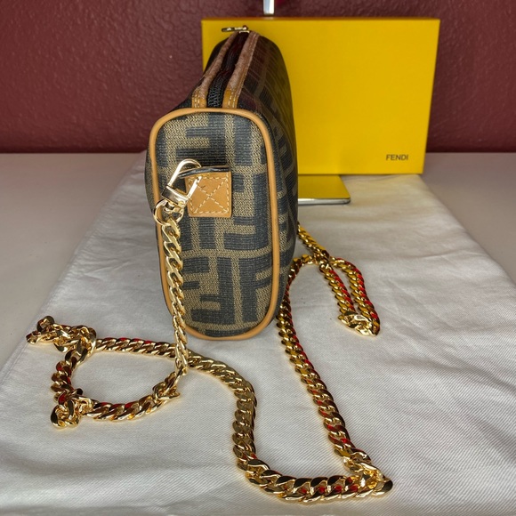 Vintage Fendi Zucca Crossbody - Picture 5 of 11